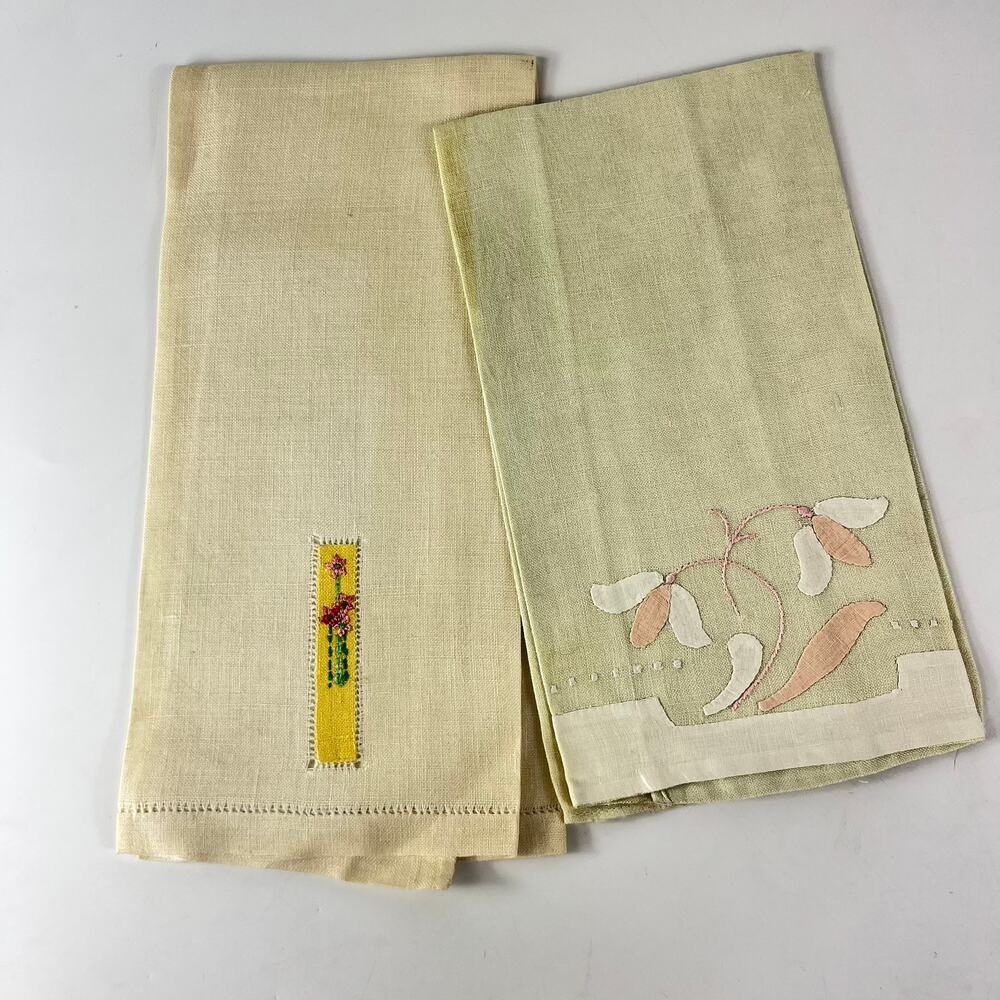 Set Vintage Tea Towel Embroidered Lace Applique Flowers Large Table Doily Linens
